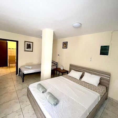 Legacy Lux By The Airport & Beach Artemida  Esterno foto