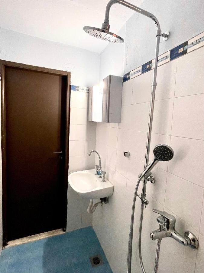 Legacy Lux By The Airport & Beach Artemida  Esterno foto